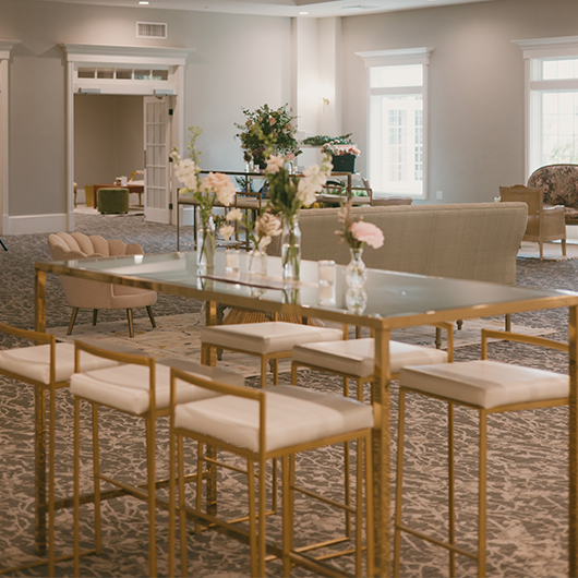 Dorsia Gold Community Table