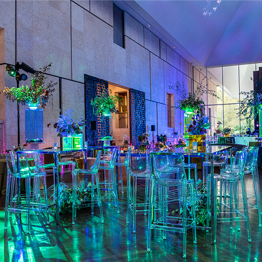 Dorsia Silver Community Table