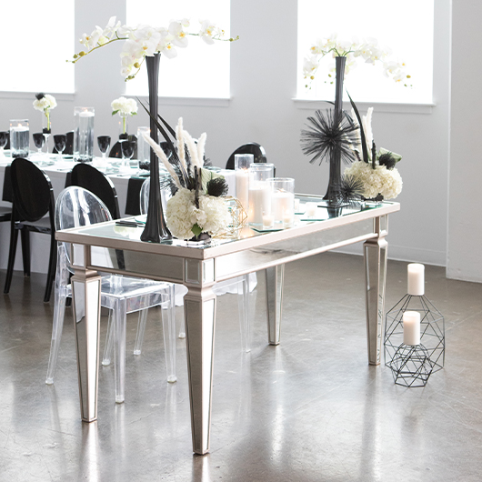 Sweetheart Mirror Table