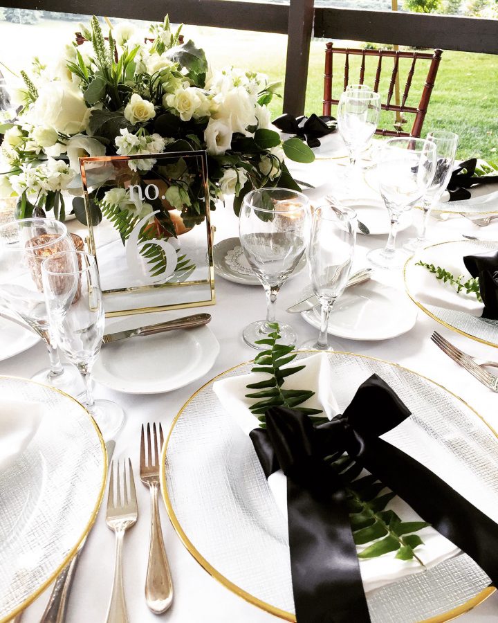 gold cross hatch charger plate