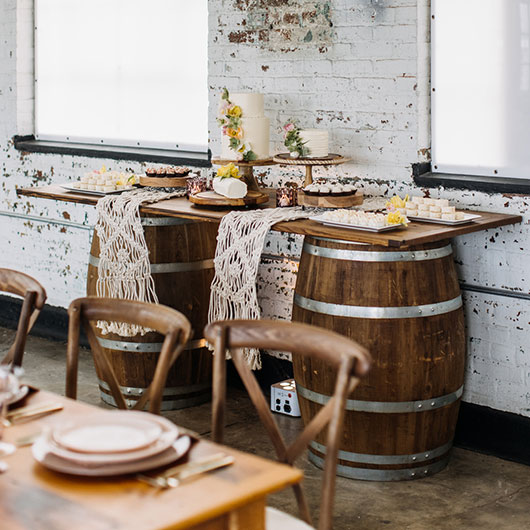 Chestnut Top Vineyard Table