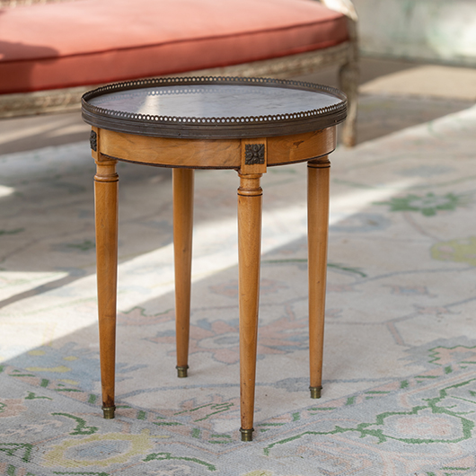 Vintage Mirror Top Gilt Coffee Table (1)