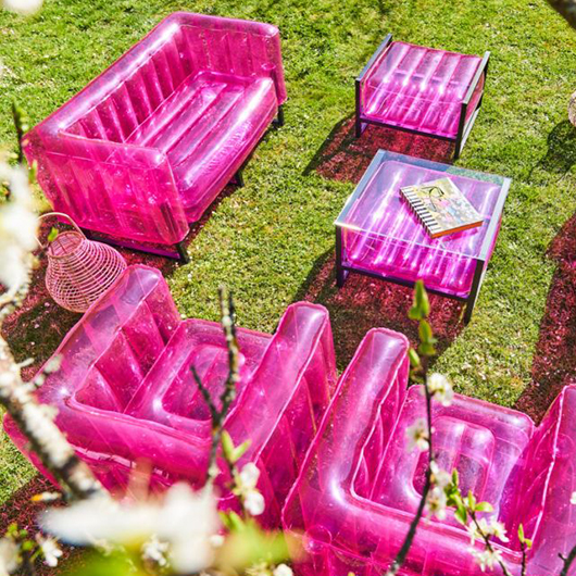 Gallery Loveseat - Pink