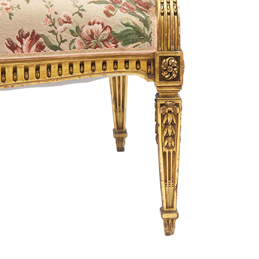 Bouquet Tapestry Loveseat (1) Bouquet Tapestry Loveseat (1)