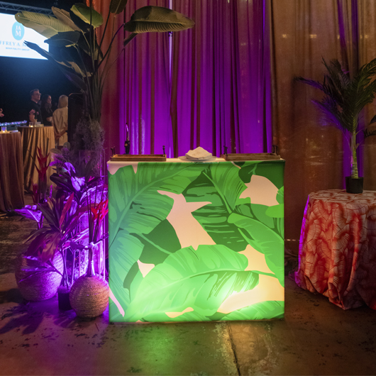 Branded Straight Bar