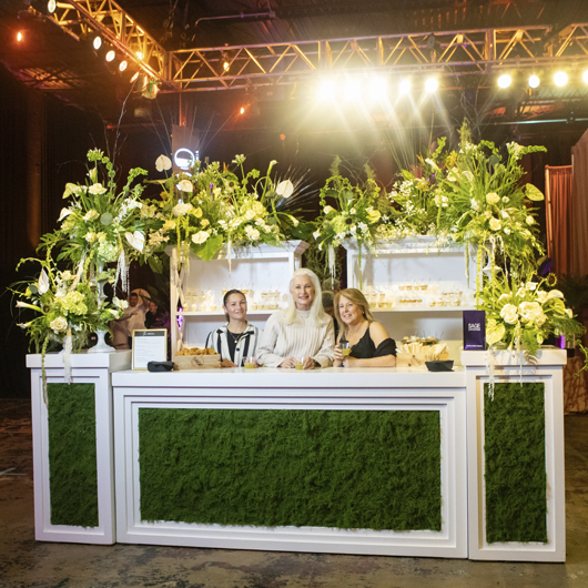 Branded Straight Bar