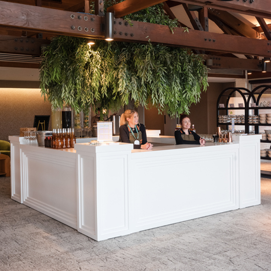 Julien Bar + Columns