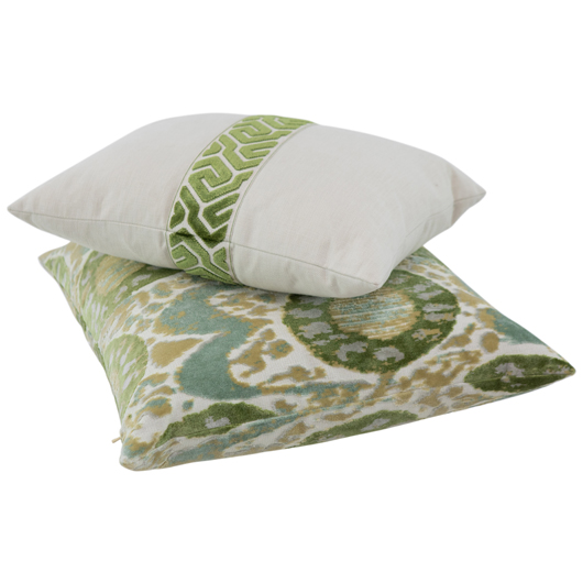 Green Garden Maze Pillow 14" x 20"