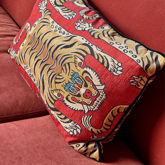 Panthera Pillow 15" x 26"